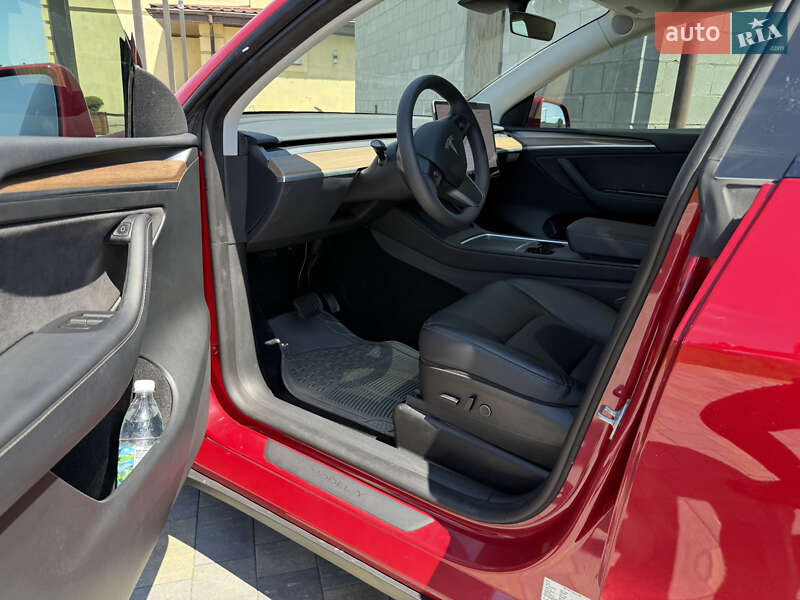 Внедорожник / Кроссовер Tesla Model Y 2023 в Днепре