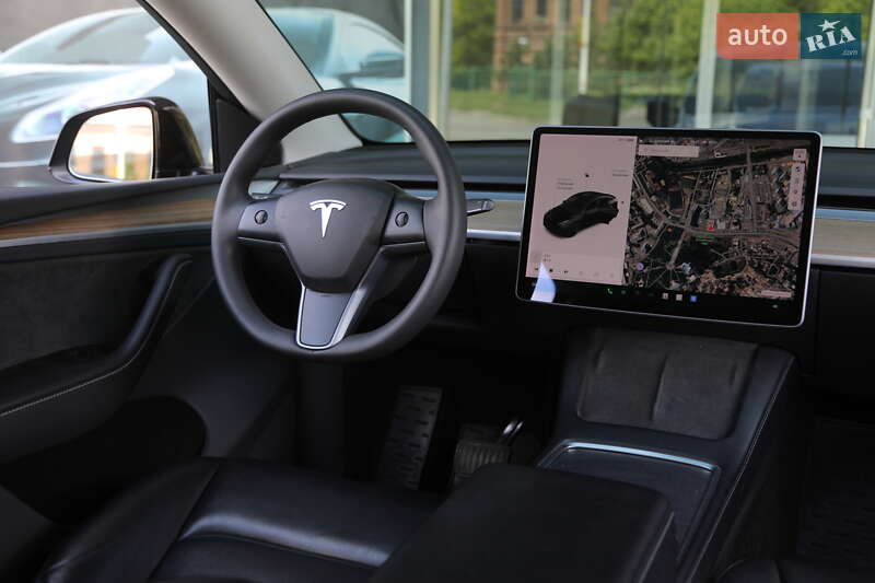 Позашляховик / Кросовер Tesla Model Y 2021 в Харкові