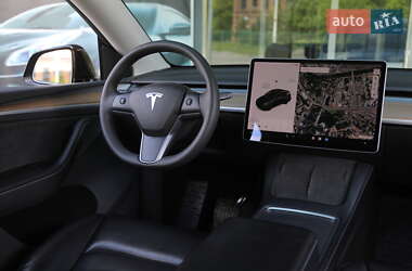 Позашляховик / Кросовер Tesla Model Y 2021 в 