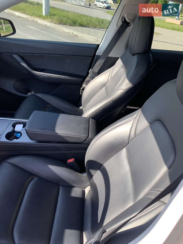 Внедорожник / Кроссовер Tesla Model Y 2021 в Запорожье