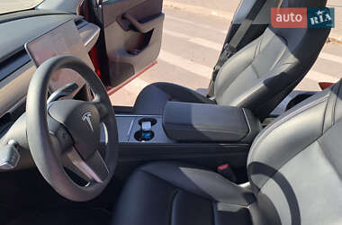 Позашляховик / Кросовер Tesla Model Y 2021 в 