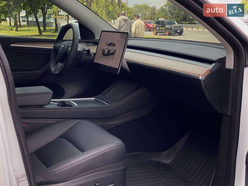 Внедорожник / Кроссовер Tesla Model Y 2023 в Днепре