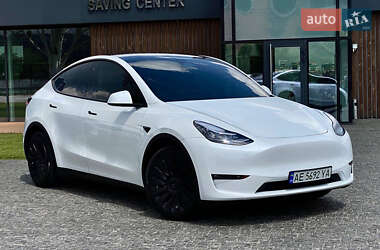 Внедорожник / Кроссовер Tesla Model Y 2023 в 