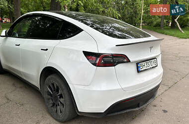 Внедорожник / Кроссовер Tesla Model Y 2023 в 