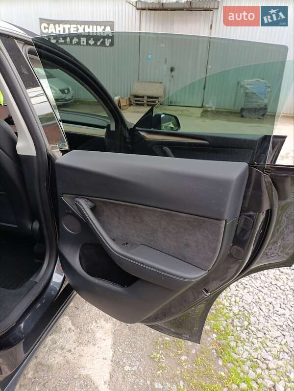 Внедорожник / Кроссовер Tesla Model Y 2024 в Виннице