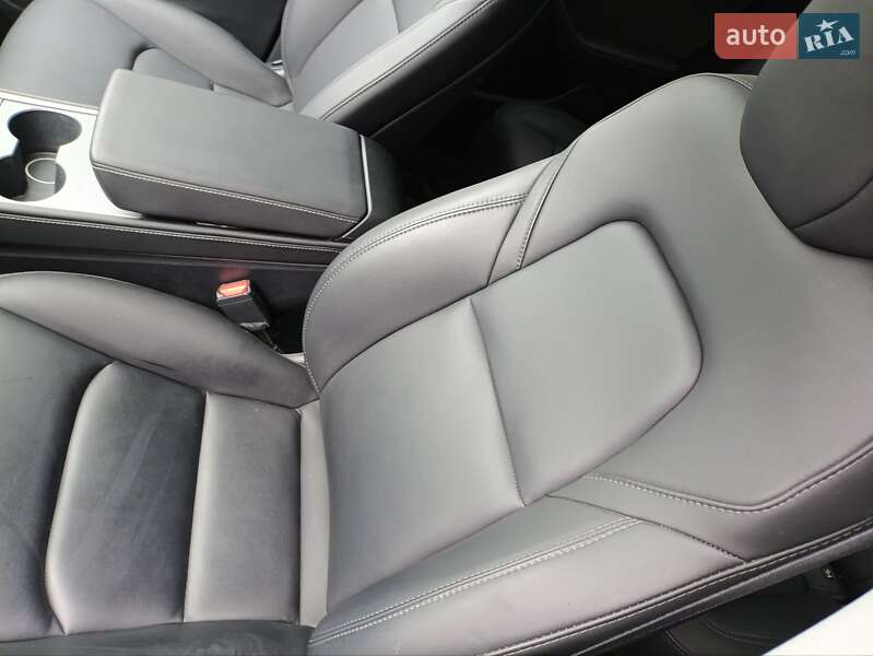 Внедорожник / Кроссовер Tesla Model Y 2024 в Виннице