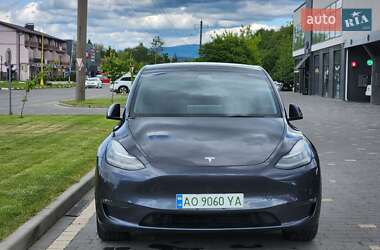 Внедорожник / Кроссовер Tesla Model Y 2021 в 