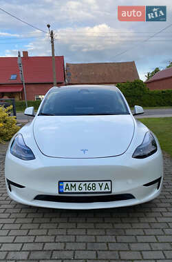 Позашляховик / Кросовер Tesla Model Y 2024 в 