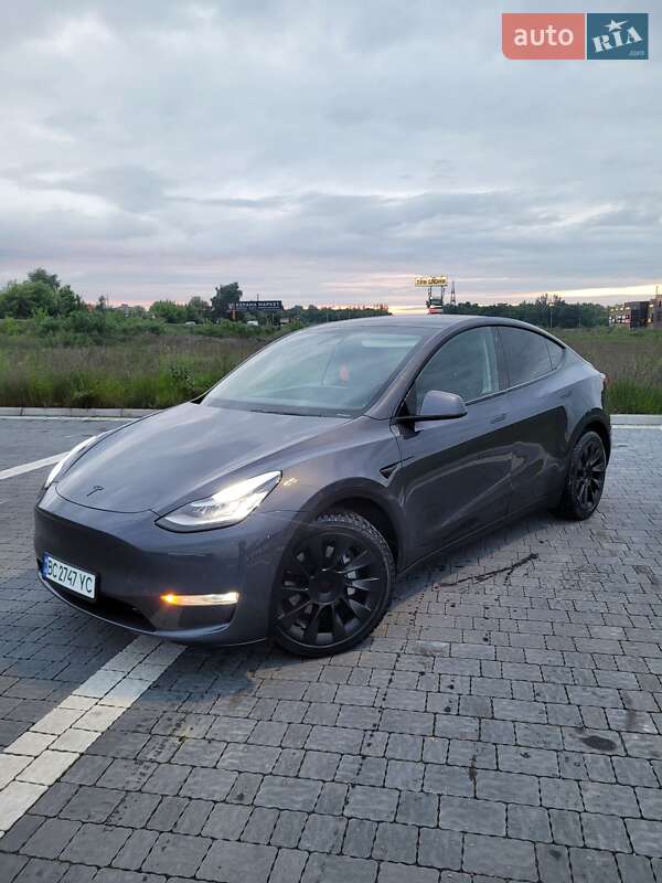 Tesla Model Y 2020
