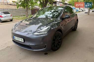 Позашляховик / Кросовер Tesla Model Y 2021 в 
