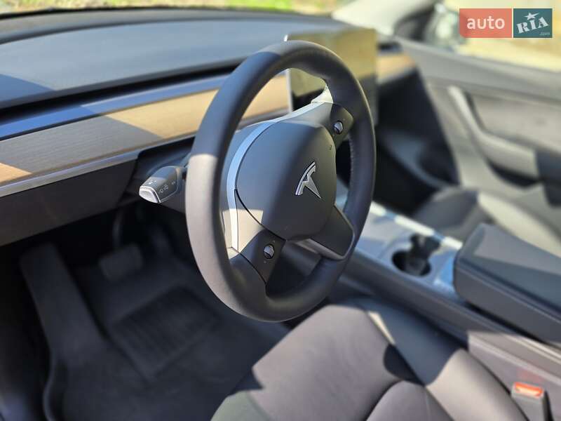 Внедорожник / Кроссовер Tesla Model Y 2021 в Одессе