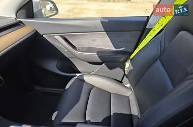 Позашляховик / Кросовер Tesla Model Y 2021 в 