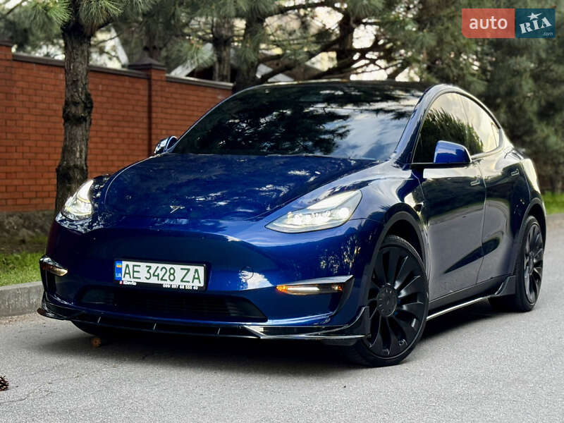 Внедорожник / Кроссовер Tesla Model Y 2023 в Днепре