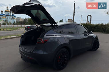 Внедорожник / Кроссовер Tesla Model Y 2021 в 