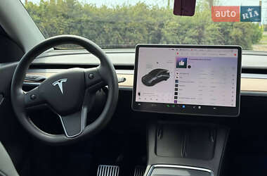 Внедорожник / Кроссовер Tesla Model Y 2021 в 