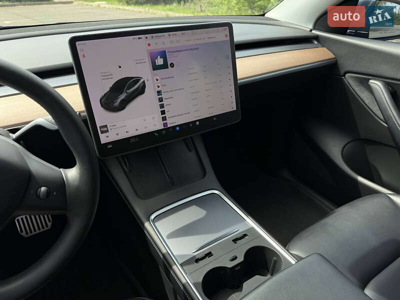 Внедорожник / Кроссовер Tesla Model Y 2021 в Кривом Роге