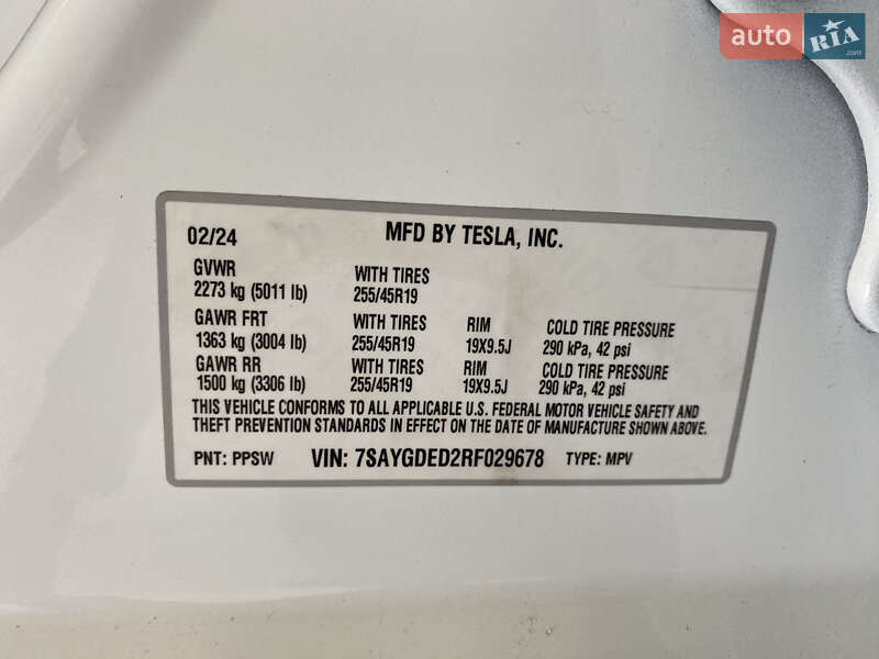 Внедорожник / Кроссовер Tesla Model Y 2024 в Киеве