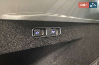 Внедорожник / Кроссовер Tesla Model Y 2024 в 