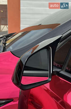 Позашляховик / Кросовер Tesla Model Y 2021 в 