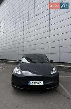 Внедорожник / Кроссовер Tesla Model Y 2024 в 