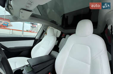 Внедорожник / Кроссовер Tesla Model Y 2022 в 