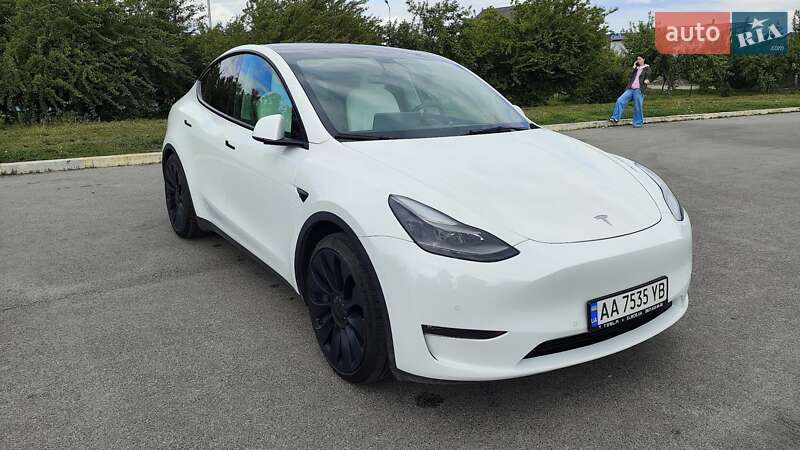 Внедорожник / Кроссовер Tesla Model Y 2021 в Ирпене