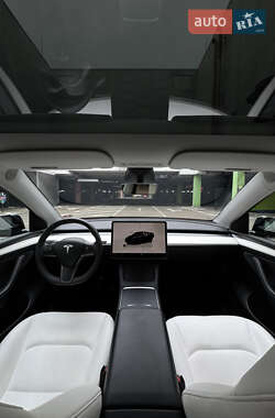 Внедорожник / Кроссовер Tesla Model Y 2023 в 
