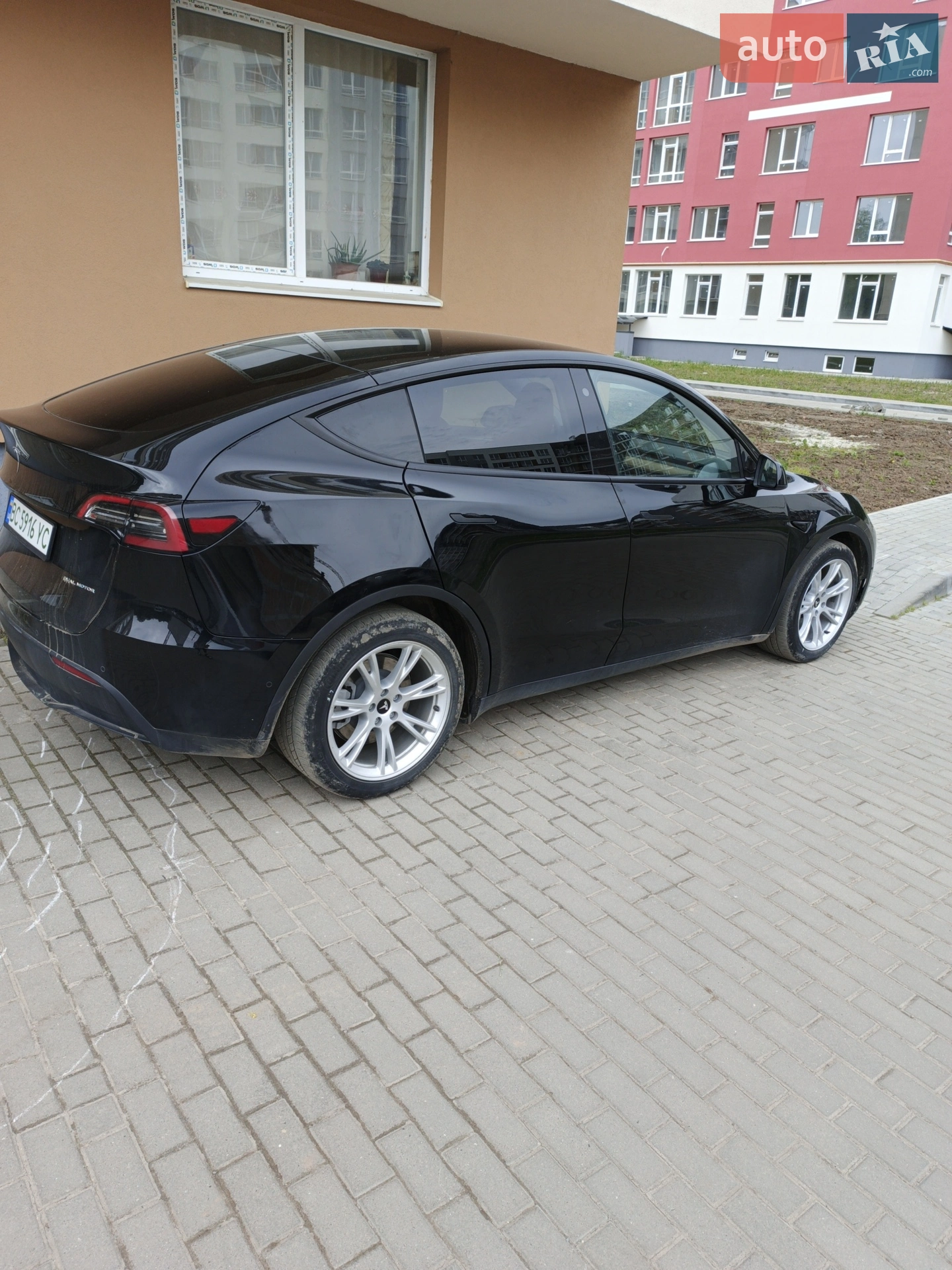 2021 Tesla Model Y - мініатюра 3