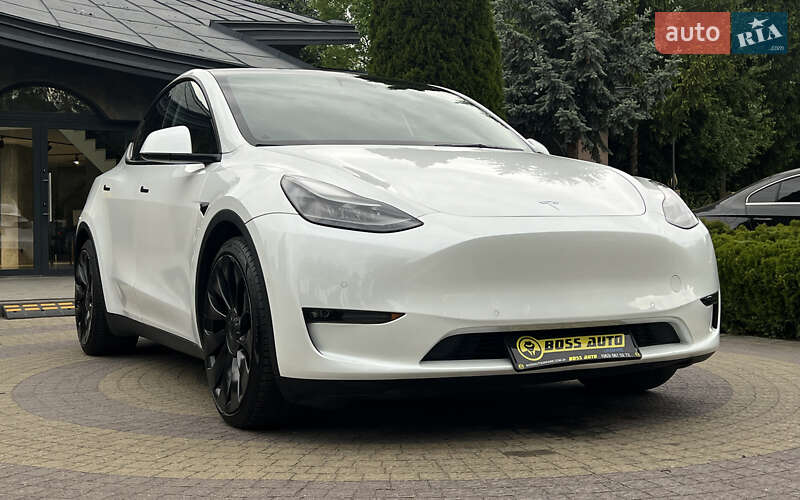 Tesla Model Y 2022