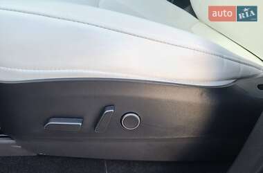 Позашляховик / Кросовер Tesla Model Y 2020 в 