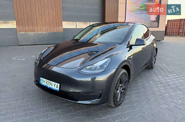 Внедорожник / Кроссовер Tesla Model Y 2024 в 
