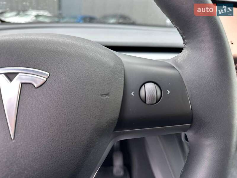 Внедорожник / Кроссовер Tesla Model Y 2022 в Львове