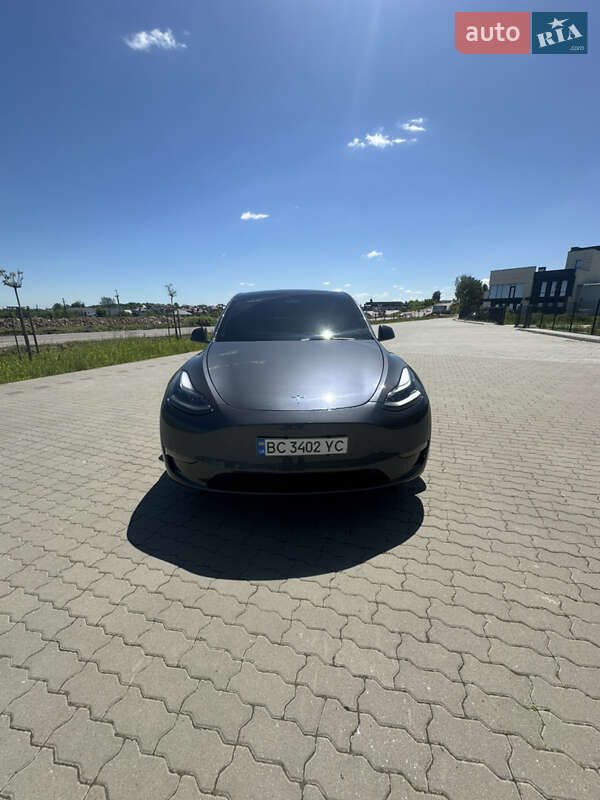 Внедорожник / Кроссовер Tesla Model Y 2023 в Львове