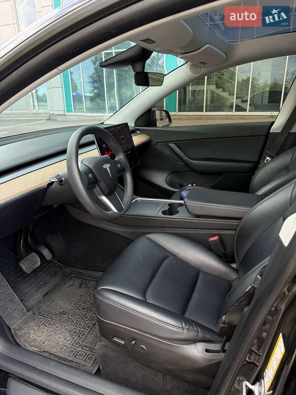 Внедорожник / Кроссовер Tesla Model Y 2021 в Днепре