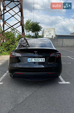 Внедорожник / Кроссовер Tesla Model Y 2021 в 