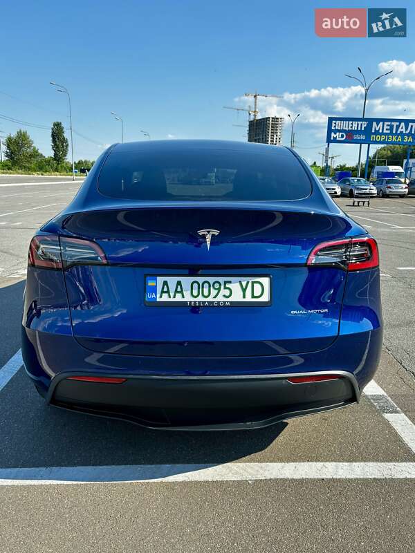 Позашляховик / Кросовер Tesla Model Y 2024 в Києві