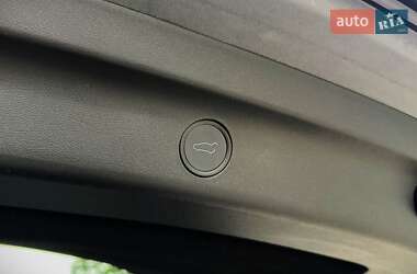 Внедорожник / Кроссовер Tesla Model Y 2022 в 