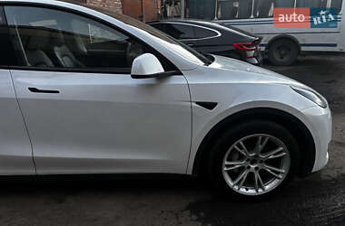Позашляховик / Кросовер Tesla Model Y 2021 в 