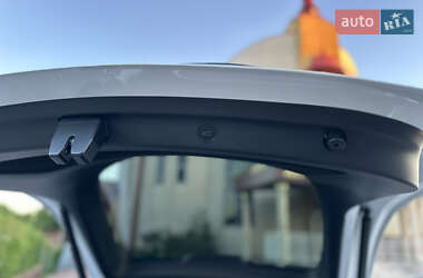Внедорожник / Кроссовер Tesla Model Y 2023 в 