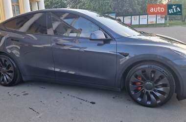 Внедорожник / Кроссовер Tesla Model Y 2021 в 