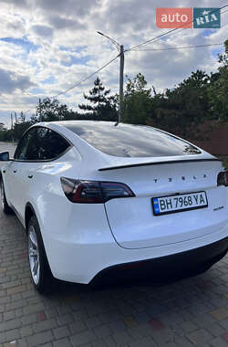 Внедорожник / Кроссовер Tesla Model Y 2023 в 