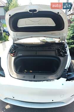 Внедорожник / Кроссовер Tesla Model Y 2022 в 