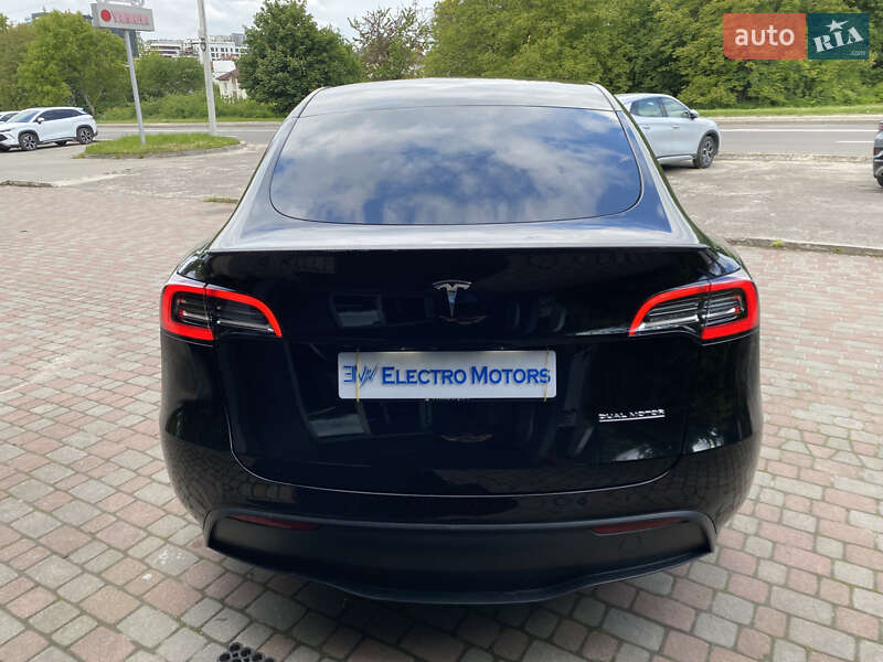 Позашляховик / Кросовер Tesla Model Y 2021 в Львові
