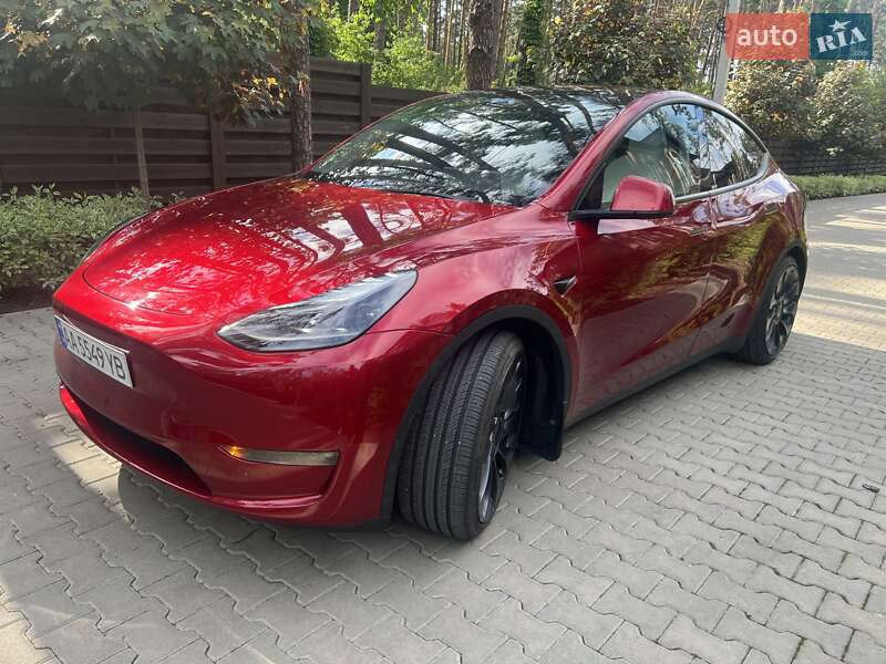 Внедорожник / Кроссовер Tesla Model Y 2024 в Киеве