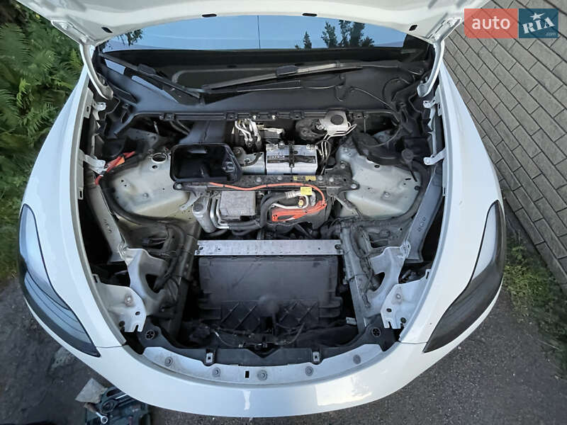 Внедорожник / Кроссовер Tesla Model Y 2021 в Днепре