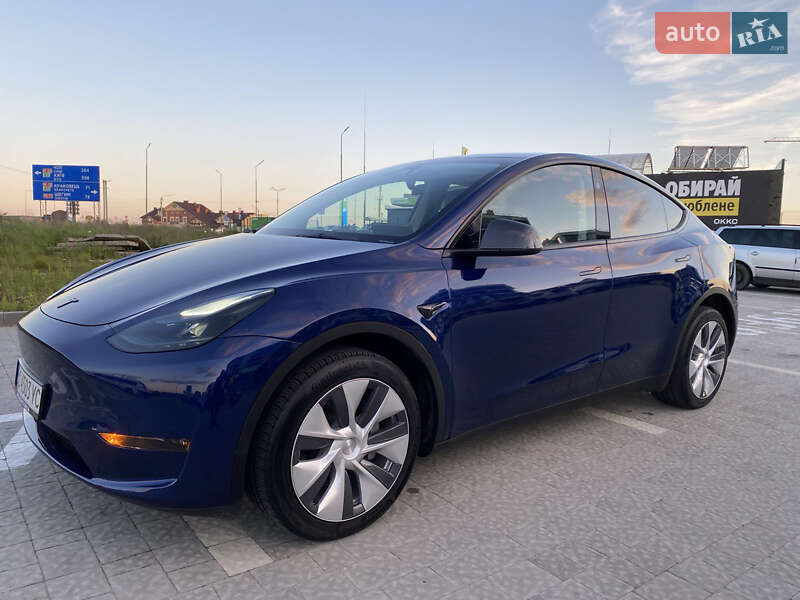 Внедорожник / Кроссовер Tesla Model Y 2023 в Львове