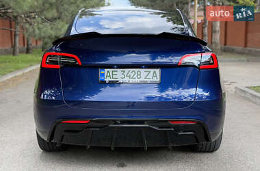 Позашляховик / Кросовер Tesla Model Y 2023 в 