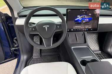 Позашляховик / Кросовер Tesla Model Y 2023 в 