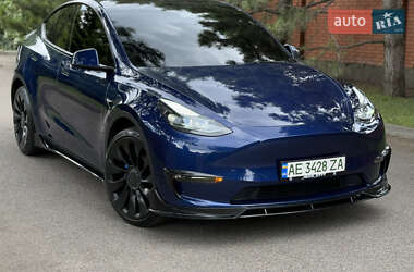 Позашляховик / Кросовер Tesla Model Y 2023 в 
