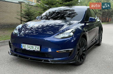 Позашляховик / Кросовер Tesla Model Y 2023 в 